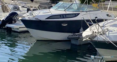 Bayliner  255 SB