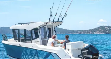 Quicksilver Activ 705 Pilothouse
