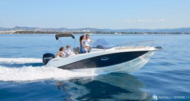 Quicksilver Activ 675 Sundeck