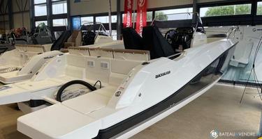 Quicksilver Activ 675 Open