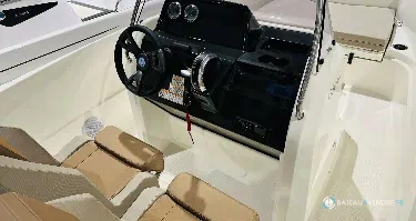 Quicksilver Activ 555 Open