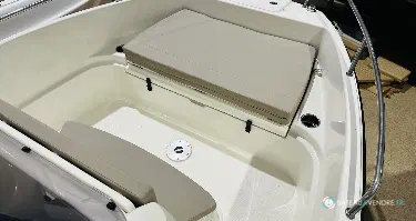 Quicksilver Activ 555 Open