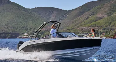 Quicksilver  675 Bowrider