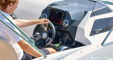 Quicksilver Activ 555 Cabin
