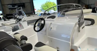 B2 Marine Cap Ferret 522 Open