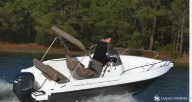 B2 Marine Cap Ferret 572 Cruiser
