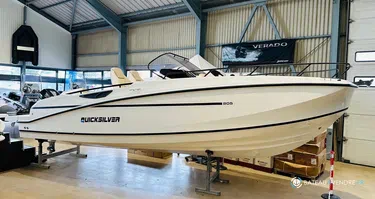 Quicksilver Activ 805 Open