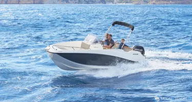 Quicksilver Activ 555 Open