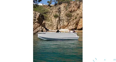 De Antonio Yachts E23