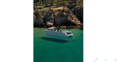 De Antonio Yachts E23