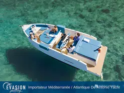 De Antonio Yachts D28 Deck