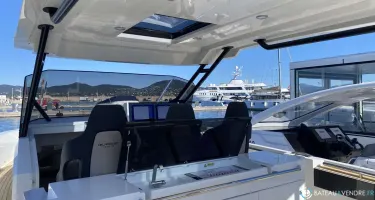 De Antonio Yachts D36 Hard Top