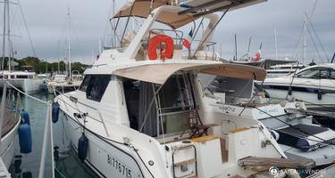 Gibert Marine Jamaica 38