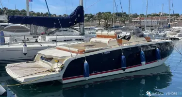 Invictus  370 GT