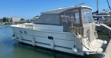 Delphia  1050 Escape