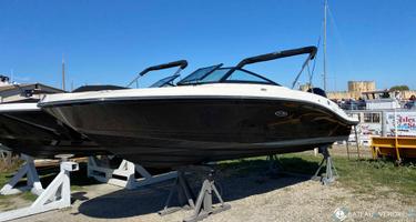 Sea Ray SPX 210 OB