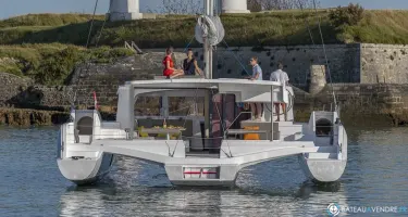 Neel Trimarans Neel 47