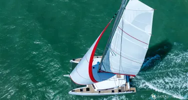 Neel Trimarans Neel 52