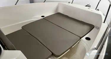 Quicksilver Activ 675 Open