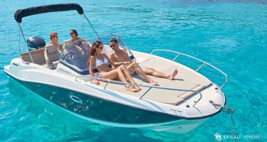 Quicksilver Activ 675 Sundeck