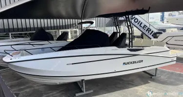 Quicksilver Activ 805 Open