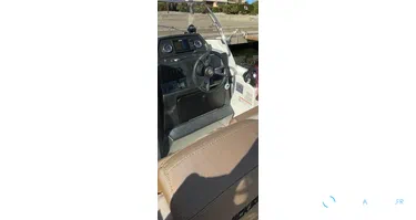 Quicksilver Activ 675 Sundeck