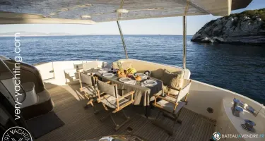 Azimut  68 E