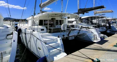 Lagoon  450 F