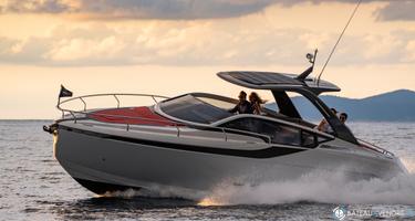 Fairline  33