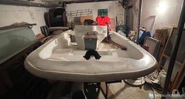 Boston Whaler  13