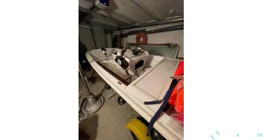Boston Whaler  13