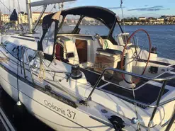 Beneteau Oceanis 37