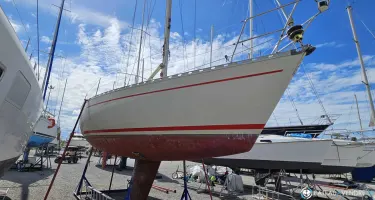 Beneteau First 35
