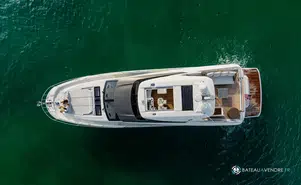 Prestige Yachts  690