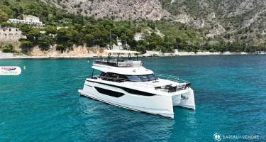 Prestige Yachts M48