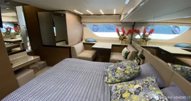 Ferretti  550