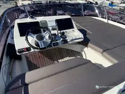 Prestige Yachts  560 Fly