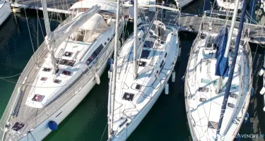 Dufour  40