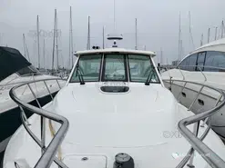 Boston Whaler  345 Conquest