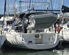 Beneteau Oceanis 37