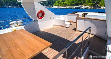 Admiral  33