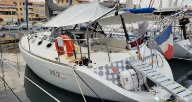 Beneteau First 35.7