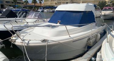 Beneteau Antares 650