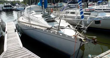 Beneteau First 325
