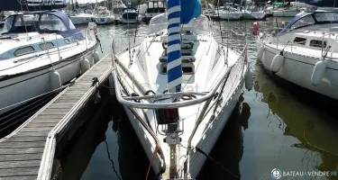 Beneteau First 325