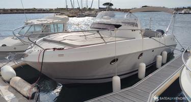 Beneteau Flyer 850 Sun Deck