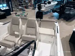 Quicksilver Activ 705 open