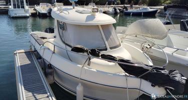 Quicksilver  640 Pilothouse