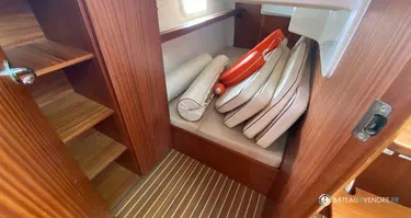 Delphia  1050 Escape