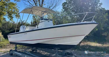 Boston Whaler  190 Outrage